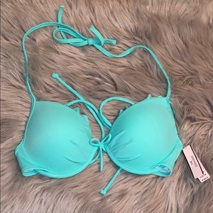 Victoria Secret Swim Top- 32C